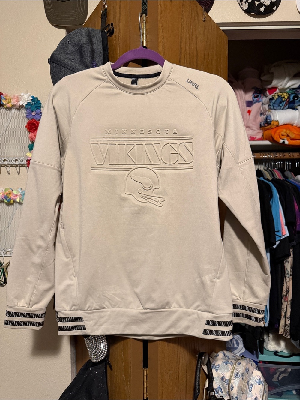Minnesota Vikings Cream Crewneck Sweatshirt